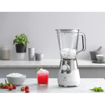 Блендер стационарный Electrolux ESB5830, 700 Вт, чаша 1.5л, белый (ESB5830)
