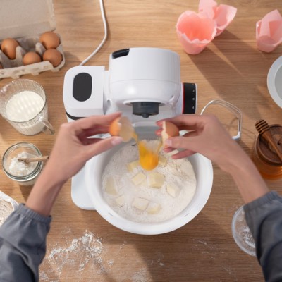 Купити Кухонная машина Bosch 700Вт, чаша-пластик, корпус-пластик, насадок-3, белый (MUMS2AW00)