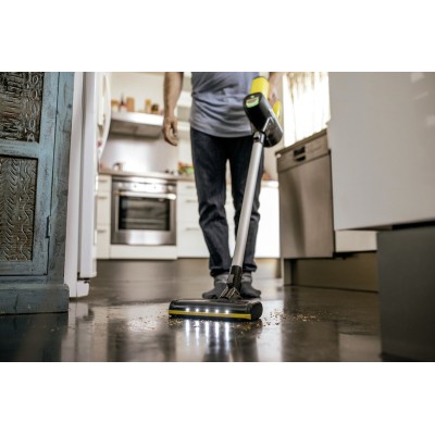 Пылесос Karcher VC 6 my Family, 80Вт, конт пыл -0.8л, автон. робота до 50мин, вес-2.55кг, НЕРА, турборежим, желтый (1.198-660.0)