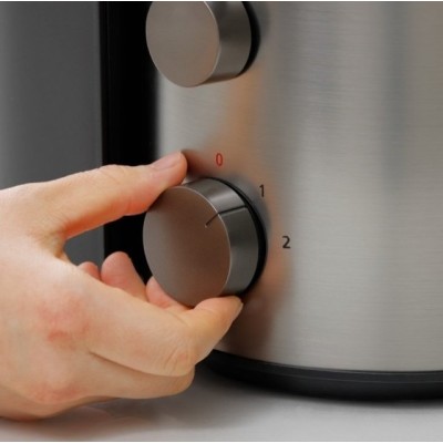 Соковыжималка Panasonic центробежная 1000Вт, чаша-1.5л, жмых-2л, желоб на целое яблоко, пластик/металл, черный (MJ-CB600STQ)