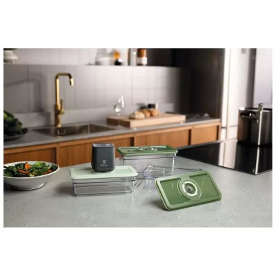 Вакууматор Electrolux для многоразовых пакетов/контейнеров, 4Вт, механическое управл., +2 контейнера, пластик, серый (EVFK1)