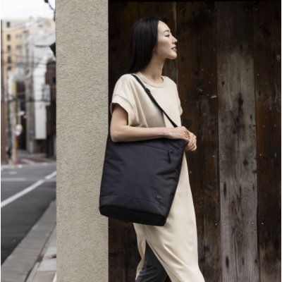 сумка для ноутбука CASE LOGIC Invigo Eco Convertible Tote 15.6" INVIT-116 (Чорний) сумка для ноутбука CASE LOGIC Invigo Eco Convertible Tote 15.6" INVIT-116 (Чорний)