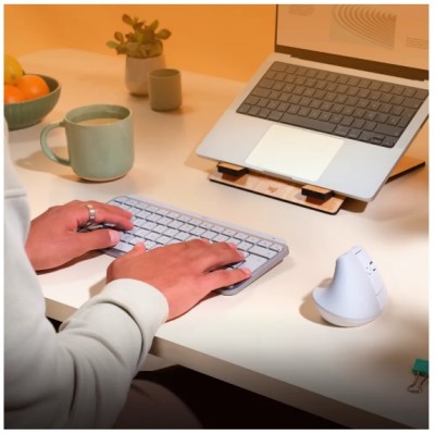 Миша LOGITECH Lift for Mac Vertical Ergonomic, Off-White/Pale Grey (910-006477) Миша LOGITECH Lift for Mac Vertical Ergonomic, Off-White/Pale Grey (910-006477)