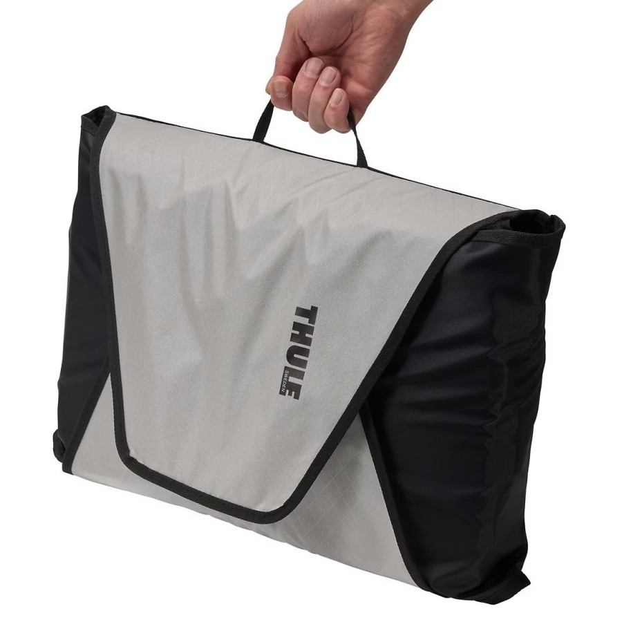 Дорожні сумки і рюкзаки THULE Garment Folder TGF201 (White) Дорожні сумки і рюкзаки THULE Garment Folder TGF201 (White)