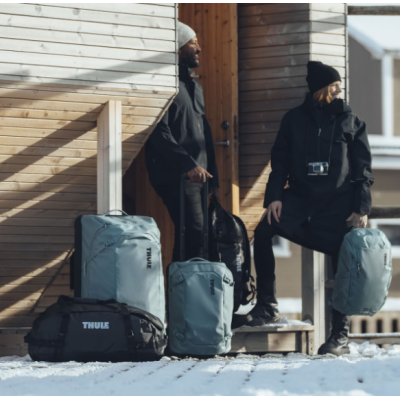 Дорожні сумки і рюкзаки THULE Chasm Duffel 40L TDSD-302 (Чорний)