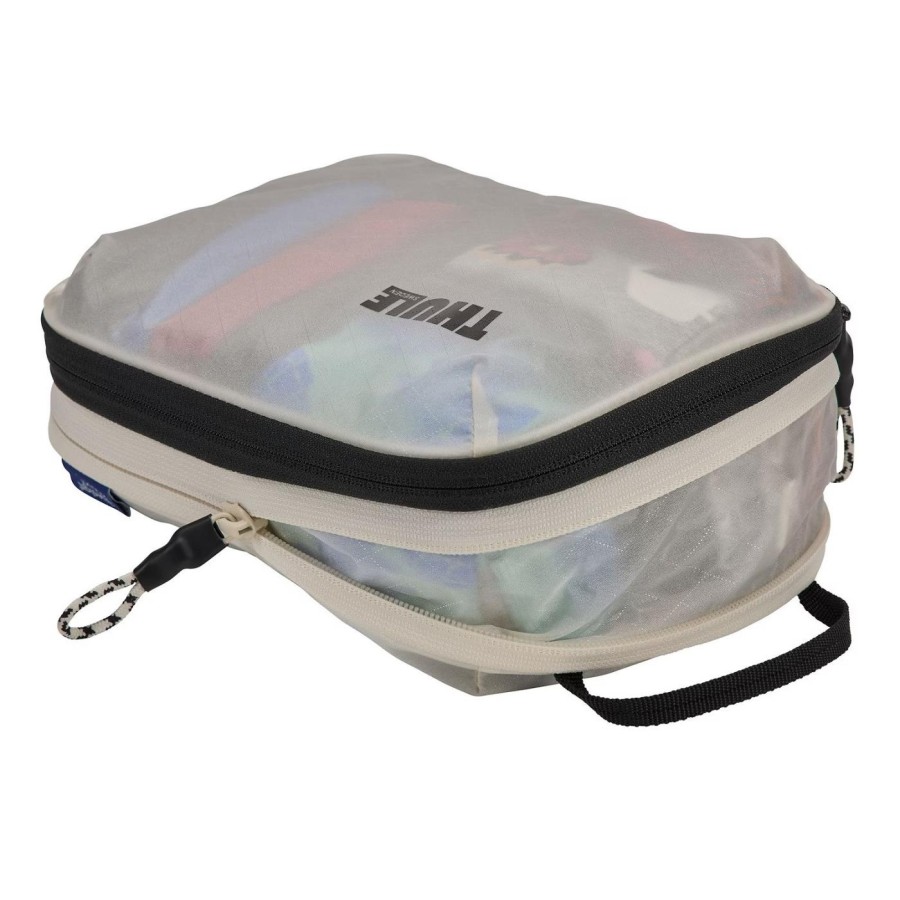 Дорожні сумки і рюкзаки THULE Compression Packing Cube Small TCPC201 (White) Дорожні сумки і рюкзаки THULE Compression Packing Cube Small TCPC201 (White)