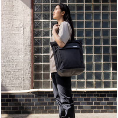 Сумки Portable THULE Paramount Crossbody Tote 22L PARATB-3116 (Зелений) Сумки Portable THULE Paramount Crossbody Tote 22L PARATB-3116 (Зелений)