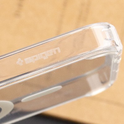 Чохол SGP Ultra Hybrid (MagFit) для Apple iPhone 16 Pro (6.3") Прозорий
