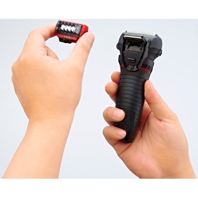 Бритва електр. Panasonic сіткова, 13000 об/хв, бритв.головок-3, Li-Ion, сух.+волог., тример, 2 насад.,док-станц. , чорний (ES-LL