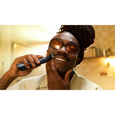 Бритва електр. Philips OneBlade Pro 360, Li-Ion, сух.+волог., індикатор заряду, м'який чохол, чорний (QP6552/15)