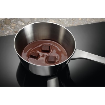 Варильна поверхня Electrolux індукційна, 60см, розширена зона, датчик кипіння, датчик смаження, сенсорний дисплей, Hob2Hood, чор