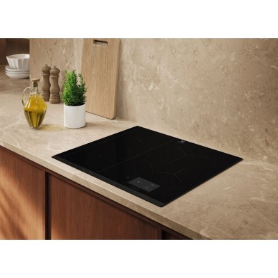 Варильна поверхня Electrolux індукційна, 60см, розширена зона, датчик кипіння, датчик смаження, сенсорний дисплей, Hob2Hood, чор