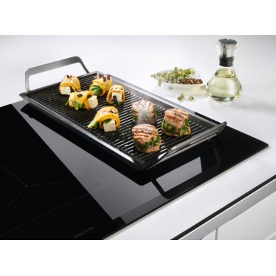 Варильна поверхня Electrolux індукційна, 71см, розширена зона, Hob2Hood, чорний (EIV734)