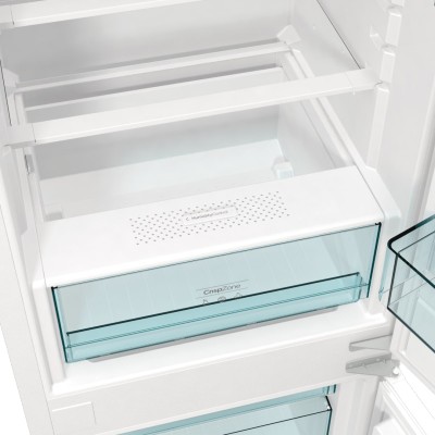 Вбуд. холодильник з мороз. камерою Gorenje, 177х55х54см, 2 двері, 180(68)л, А+, NF+, Зона св-ті, Внутр. Диспл, Білий (NRKI418EE1