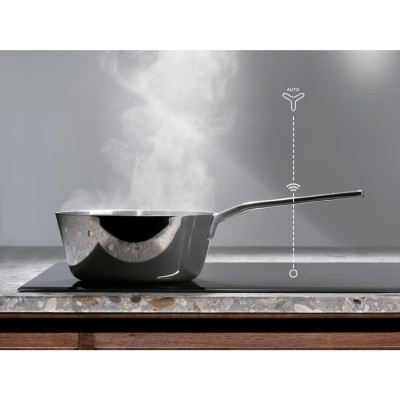 Витяжка Electrolux вертикальна, 60см, 700м куб год., Hob2Hood, чорний (LFV616K)
