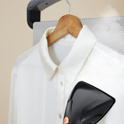 Відпарювач Tefal вертикальний Pro Style Care, 2000Вт, 1300мл, постійна пара - 42гр, чорно-золотий (IT8480E1)