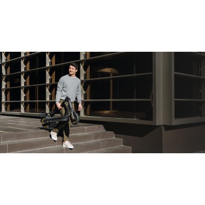 Електросамокат Segway-Ninebot MAX G2 E, чорний