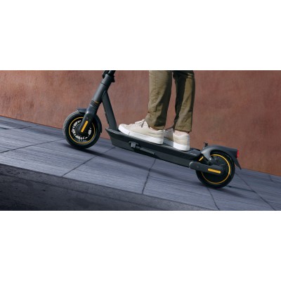 Електросамокат Segway-Ninebot MAX G2 E, чорний