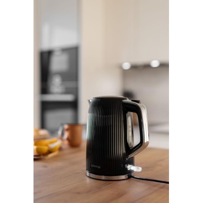 Електрочайник Gorenje 1.7л, Strix-контроль, чорний матовий (K17DPB)