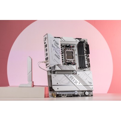 Материнcька плата ASUS ROG STRIX X870-A GAMING WIFI sAM5 X870 4xDDR5 M.2 HDMI DP WiFi BT ATX (90MB1IF0-M0EAY0)