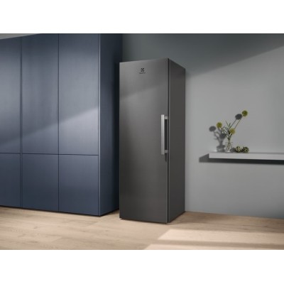 Морозильна камера Electrolux, 186x60х65, 280л, А++, NF, інв., дисплей, нерж (RUT7ME28X2)