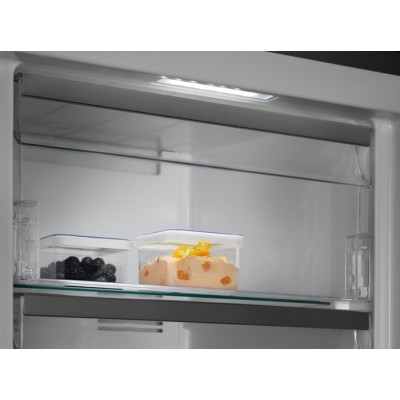 Морозильна камера Electrolux, 186x60х65, 280л, А++, NF, інв., дисплей, нерж (RUT7ME28X2)