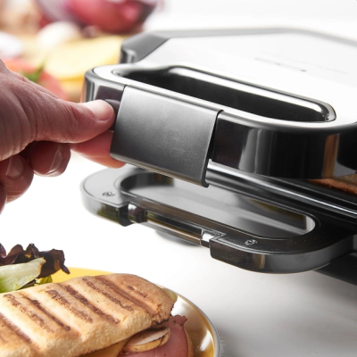 Мультимейкер Russell Hobbs, 750Вт, комплект-3 пластини, алюміній, корпус-нержав.сталь, пластик, чорний-срібний (26810-56)