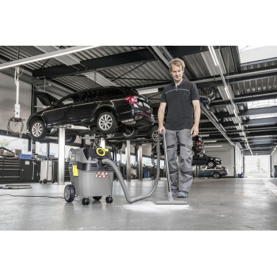 Пилосос професійний Karcher NT 30/1 Ap L, 1380Вт, 273мБар, контейнер 30л, 11.8кг (1.148-221.0)