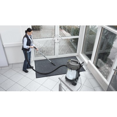 Пилосос професійний Karcher NT 70/2 Me Classic двомоторний, 2300Вт, 225мБар, контейнер 70л, 18.5кг (1.667-306.0)