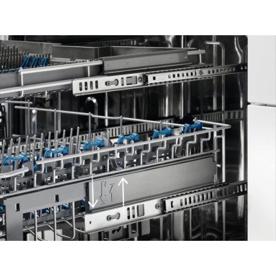 Посудомийна машина Electrolux вбудована, 10компл., A+, 45см, інвертор, 3й кошик, чорний (EEA913100L)