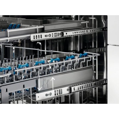 Посудомийна машина Electrolux вбудована, 10компл., A++, 45см, дисплей, інвертор, 3й кошик, чорний (ETM43211L)