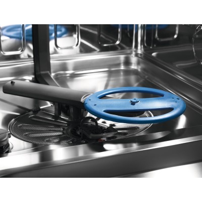 Посудомийна машина Electrolux, 14компл., A+++, 60см, дисплей, інвертор, 3й кошик, білий (SEM94830SW)