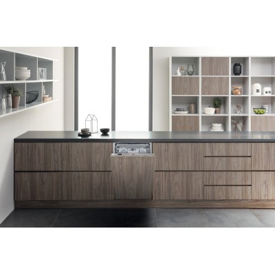 Посудомийна машина Hotpoint вбудована, 10компл., A++, 45см, дисплей, 3й кошик, білий (HSIO3O23WFE)