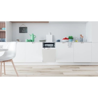 Посудомийна машина Indesit вбудовувана, 10компл., A+, 45см, дисплей, білий (DSIC3M19)