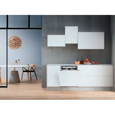 Посудомийна машина Whirlpool вбудована, 14компл., A+++, 60см, дисплей, інвертор, 3й кошик, білий (WIC3C33PFE)