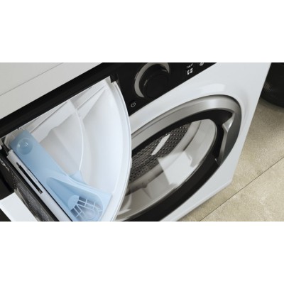 Пральна машина Whirlpool фронтальна, 6кг, 1200, A+++, 43см, дисплей, інвертор, люк чорний, білий (WRBSB6228BUA)
