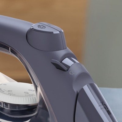 Праска Electrolux, 2400Вт, 330мл, паровий удар 160гр, керам. підошва, сіро-білий (E6SI1-2MN)