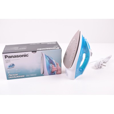Праска PANASONIC, 1550Вт, 210мл, постійна пара - 15гр, керам. підошва, блакитний (NI-M250TGTW)