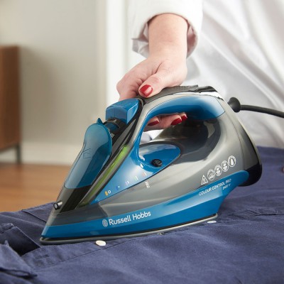Праска Russell Hobbs Colour Control Pro, 2400Вт, 380мл, паровий удар -185гр, самоочищування, індик.температури, керам. підошва, 