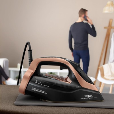 Праска Tefal Ultimate Power Pro, 3200Вт, 350мл, паровий удар -300гр, постійна пара - 85гр, керам. підошва, чорно-золотий (FV9E50