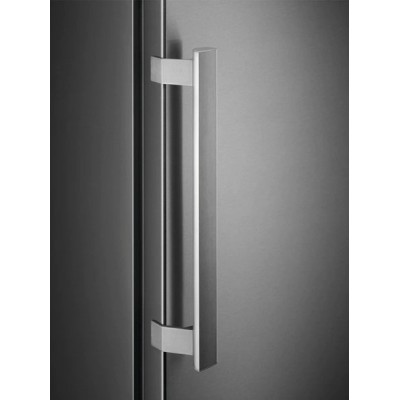 Холодильна камера Electrolux, 186x60х65, 358л, А++, ST, диспл внутр., зона св-ті, нерж (RRC5ME38X2)