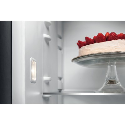 Холодильна камера Whirlpool вбудована, 177x54х54, 314л, А++, ST, білий (ARG18082A++)