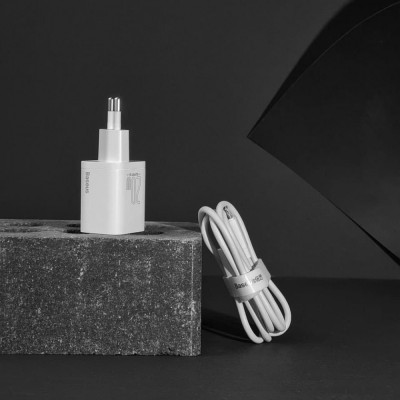 Зарядний Пристрій Baseus Super Silicone PD Charger 20W (1Type-C) + With Cable Type-C to Lightning (TZCCSUP-B01) Black