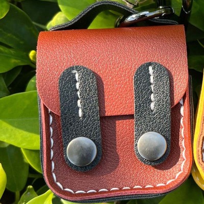 Шкіряний футляр Briefcase для навушників AirPods 1/2 Brown / Black Шкіряний футляр Briefcase для навушників AirPods 1/2 Brown / Black