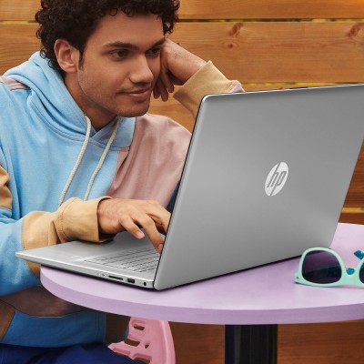 Ноутбук HP 17-cn3002ua 17.3" FHD IPS AG, Intel i7-1355U, 16GB, F1024GB, UMA, DOS, сріблястий (826W1EA)