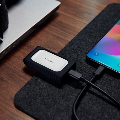 Портативний SSD Kingston 4TB USB 3.2 Gen 2x2 Type-C XS2000 (SXS2000/4000GA)