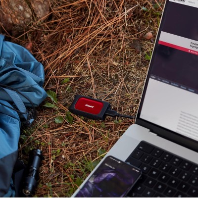 Портативний SSD Kingston 2TB USB 3.2 Gen 2 Type-C XS1000 (SXS1000R/2000GA)