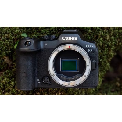 Цифр. фотокамера Canon EOS R7 + RF-S 18-150 IS STM