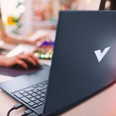 Ноутбук HP Victus 15-fb3048ua 15.6" FHD IPS AG, AMD AI 7 350, 16GB, F1024GB, NVD5050-8, DOS, синій (BV9C8EA)