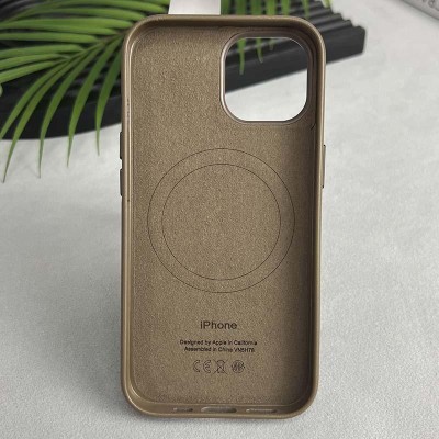 Шкіряний чохол Leather Case (AAA) with MagSafe and Animation для Apple iPhone 15 (6.1") Taupe Шкіряний чохол Leather Case (AAA) with MagSafe and Animation для Apple iPhone 15 (6.1") Taupe